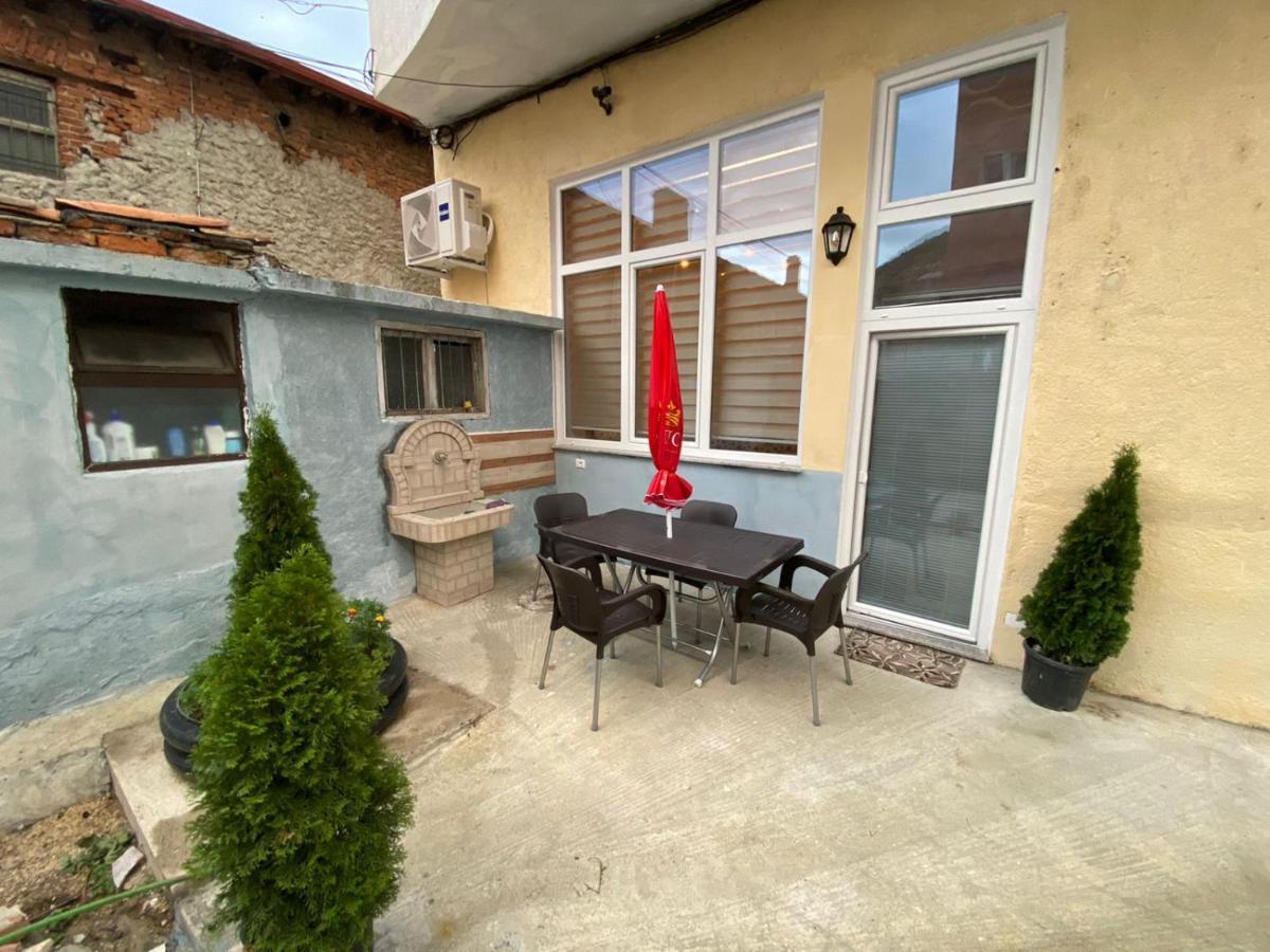 B & B Pogradec Buitenkant foto
