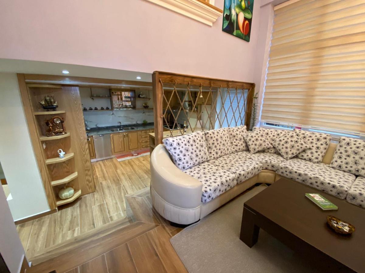 B & B Pogradec Buitenkant foto