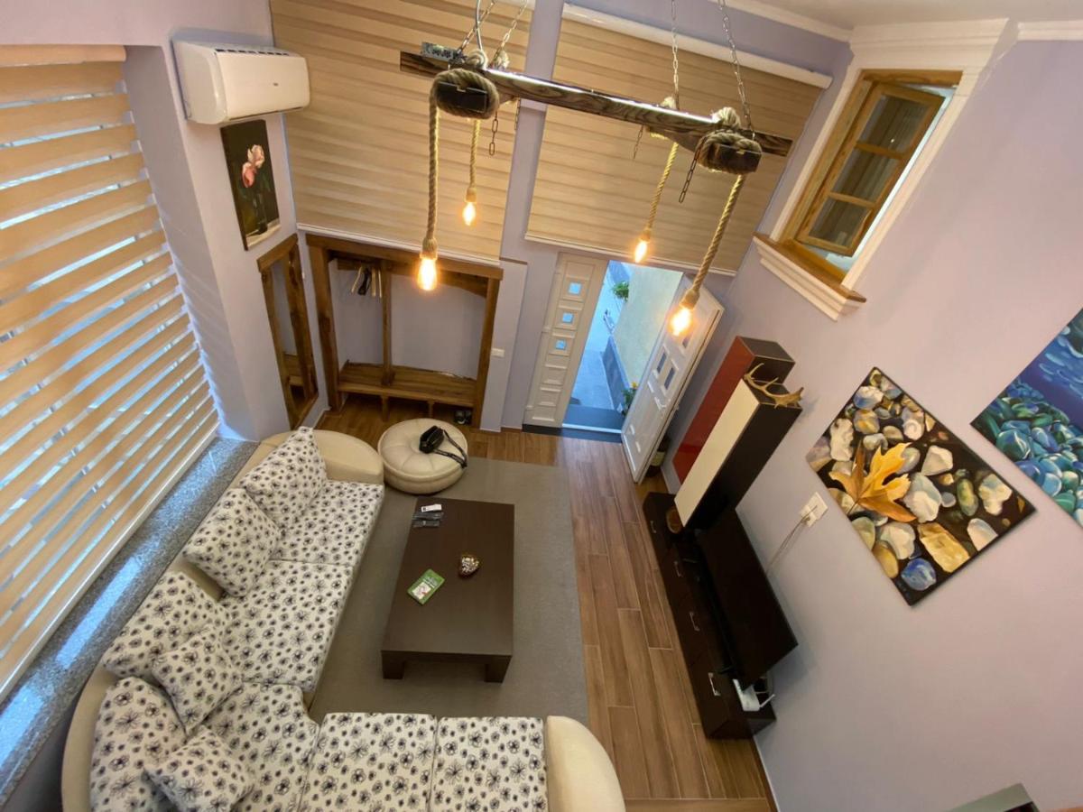 B & B Pogradec Buitenkant foto
